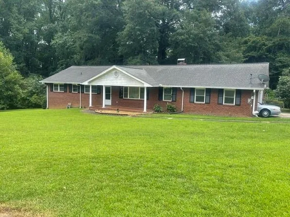 319 Plantation Cir, Fayetteville, GA 30214