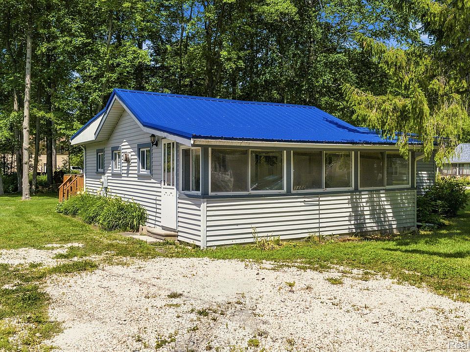 1st image of 7496 Forest Dr
