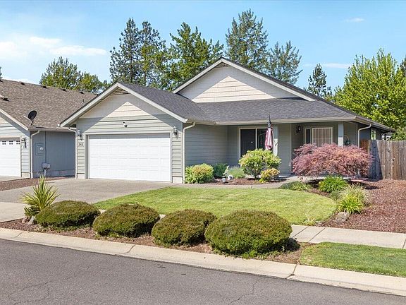 2nd image of 348 SW Wagner Meadows Dr