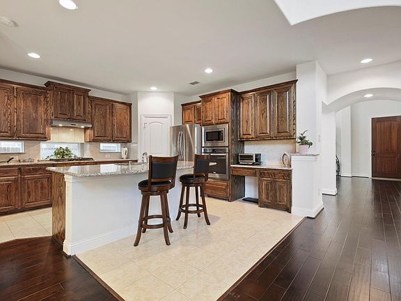 4th image of 2971 Izabella Ct