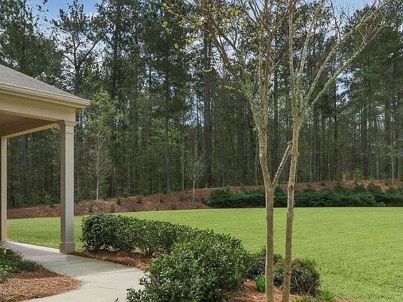 3rd image of 369 Sandy Springs Dr