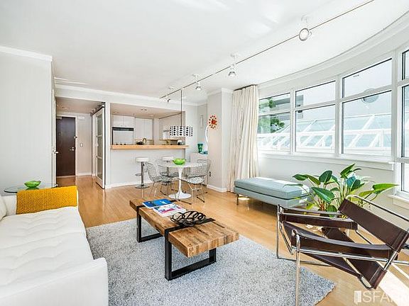 4th image of 403 Main St APT 213N