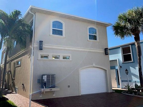 4th image of 44 Nettles Blvd