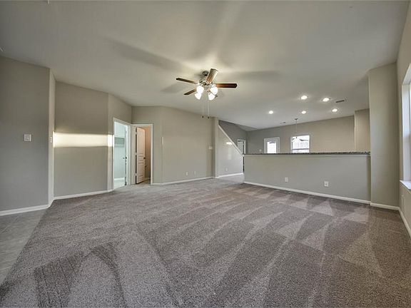 3rd image of 2309 Ivory Ct