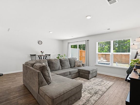 4th image of 221 Cozy Brook Ct #1