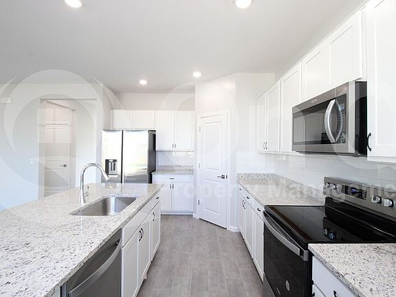 4th image of 18020 W Camino De Oro