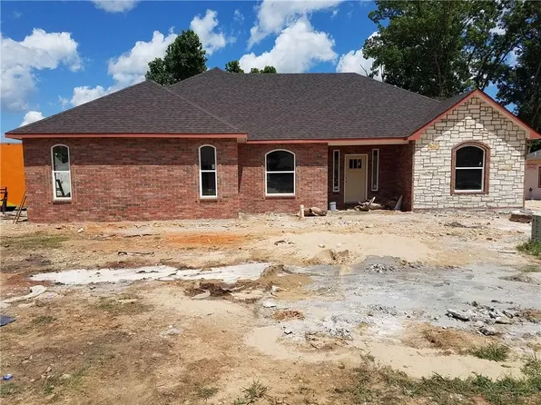 850 Silver Leaf Ln, Siloam Springs, AR 72761