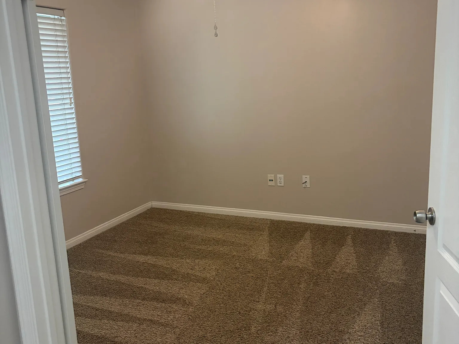 4 bed, 1700 sqft, $2,800 — Photo 4