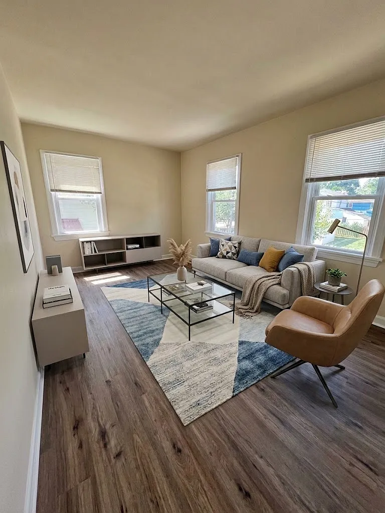 1 bed, 755 sqft, $1,560 — Photo 4