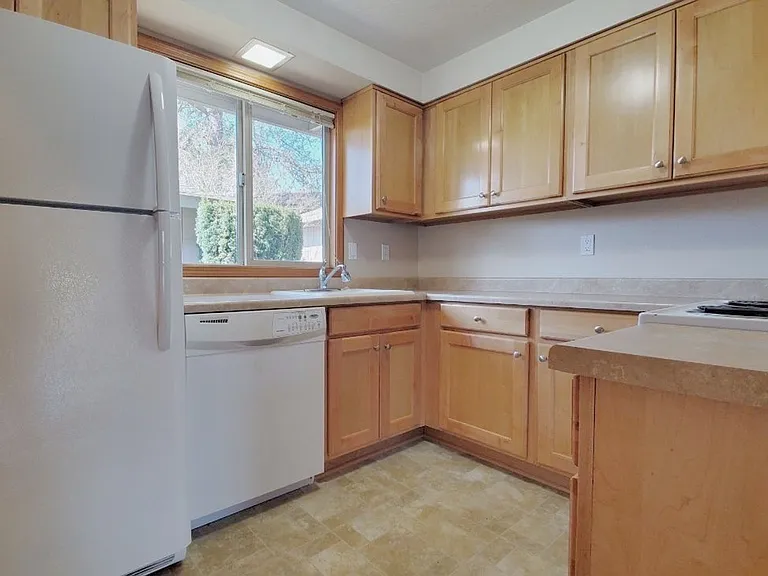 7845-7895 SW Hillcrest Pl #11801-11803 — Photo 26