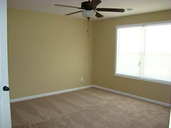 3rd image of 905 Gregory Mills Dr