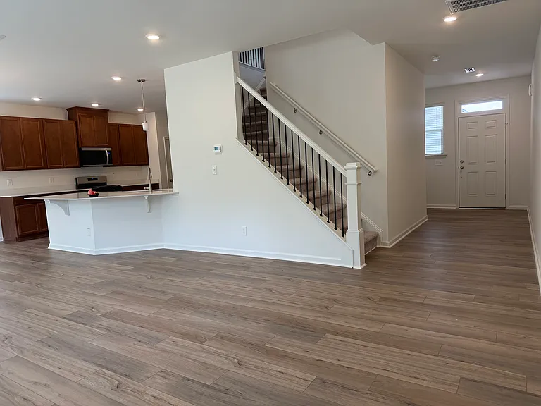 2409 Abbot Hall Dr — Photo 4
