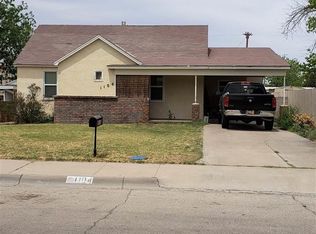 1104 W Chisum Ave, Artesia, NM 88210