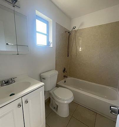 5th image of 2207 Jackson St