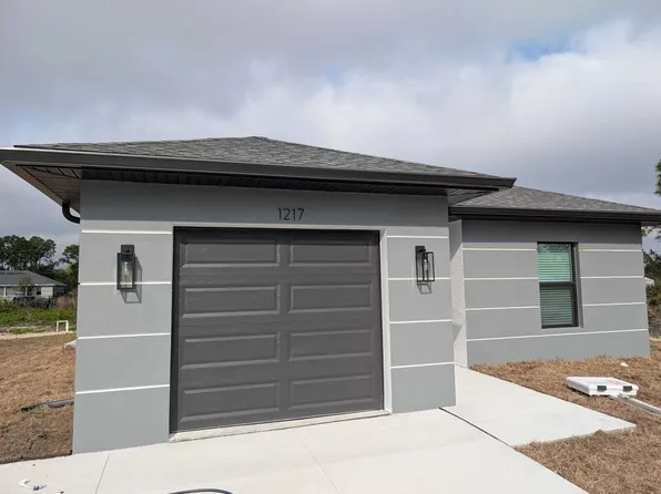 1217 Clayton Ave, Lehigh Acres, FL 33972