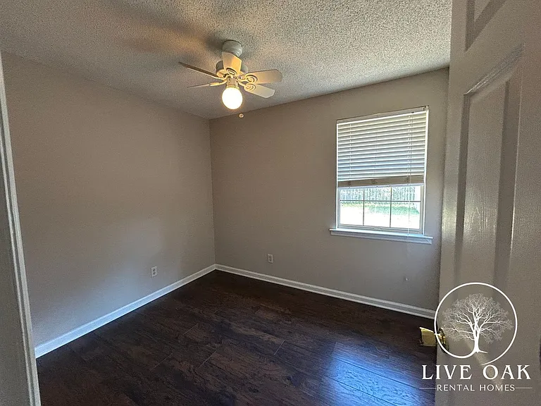 1469 Flo Zechman Dr — Photo 16