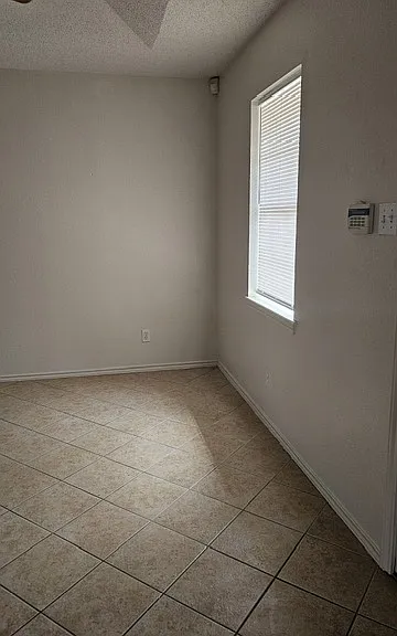 1810 Lexington Cir #2 — Photo 8