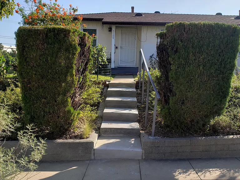 3100 Norwich Ave — Photo 4