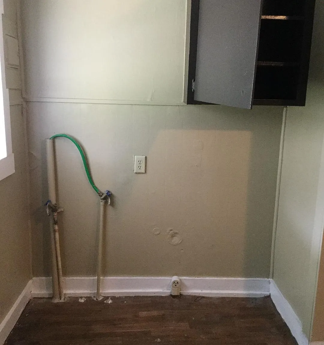 908 Arledge St — Photo 3