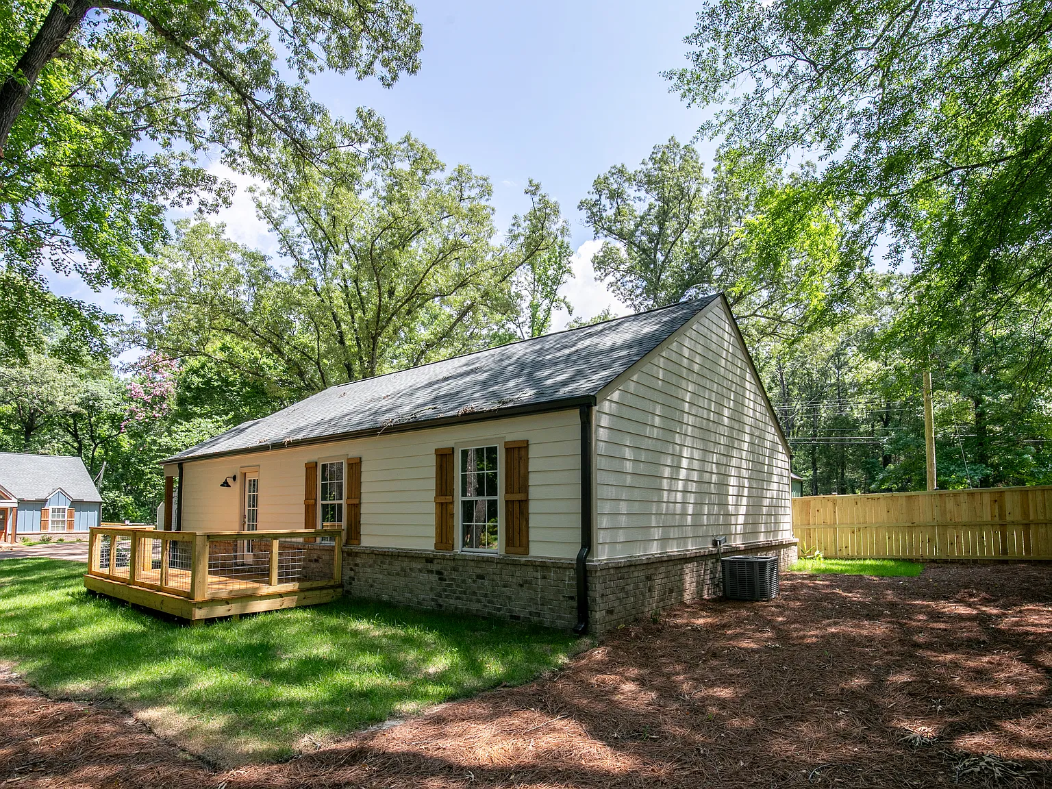 3 bed, 1231 sqft, $2,700 — Photo 4