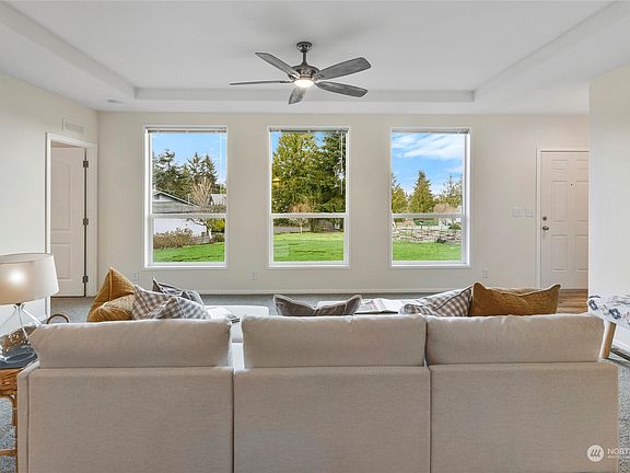 5th image of 38959 Sherlind Drive NE