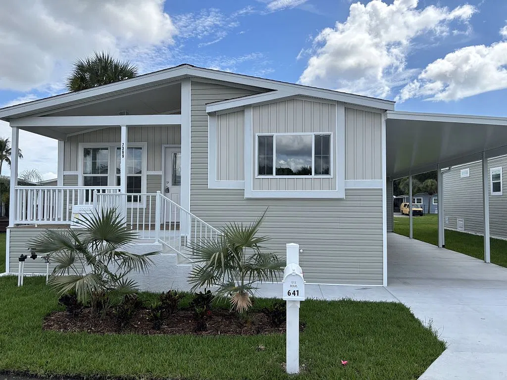 2 bed, 2.0 bath, 1356 sqft, $2,199 — Photo 1