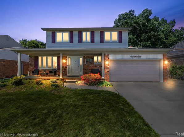 20644 Maplewood Ct, Riverview, MI 48193