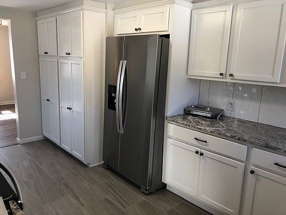 4th image of 1903 6th St