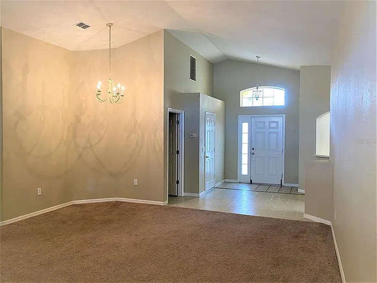 418 Ashley Pl — Photo 4