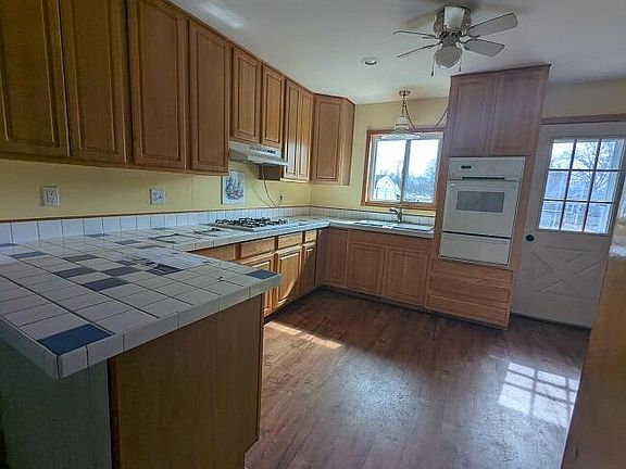 4th image of 216 Miller Dr
