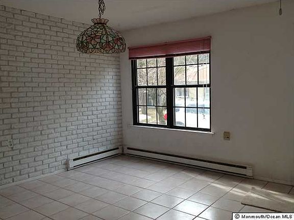 4th image of 646 Sherwood Court #A