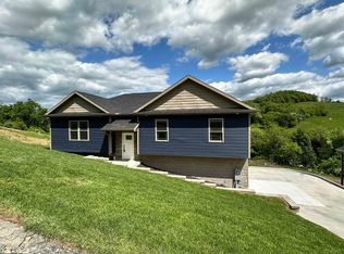 108 High Pointe Dr, Fairmont, WV 26554