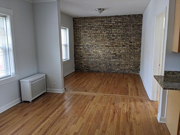 2nd image of 2941 W Schubert Ave #1