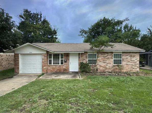 1304 Curtis Dr, Garland, TX 75040