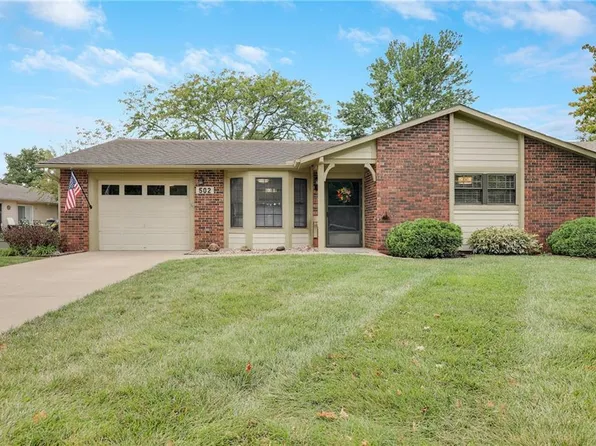 502 Spring Dr, Raymore, MO 64083