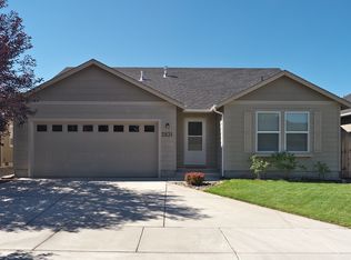 2831 NE Spring Water Pl, Bend, OR 97701