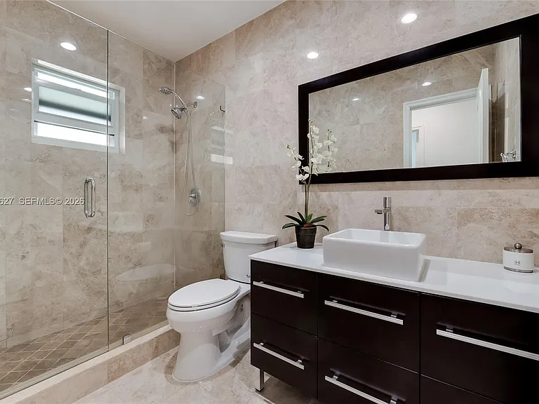 11401 SW 67th Ave — Photo 16