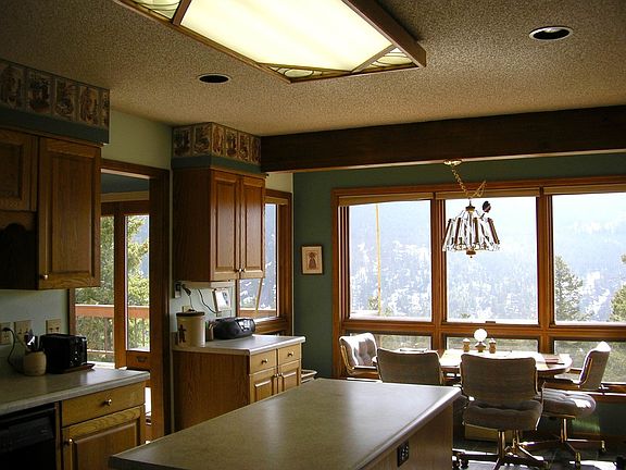 Kitchen breakfast nook
