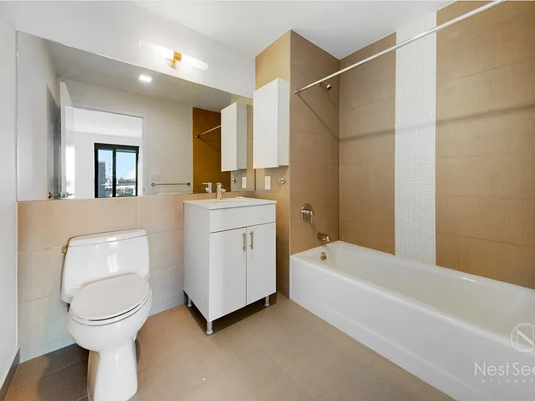 11-39 49th Ave #1109 — Photo 5
