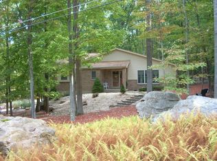 95 Delaware Dr, Hazleton, PA 18202