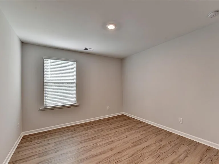 175 Grey Falcon Ave — Photo 44