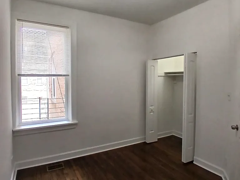 4058 W Hirsch St #1 — Photo 9
