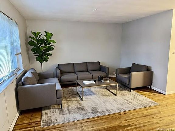 2nd image of 2832 Harding Avenue