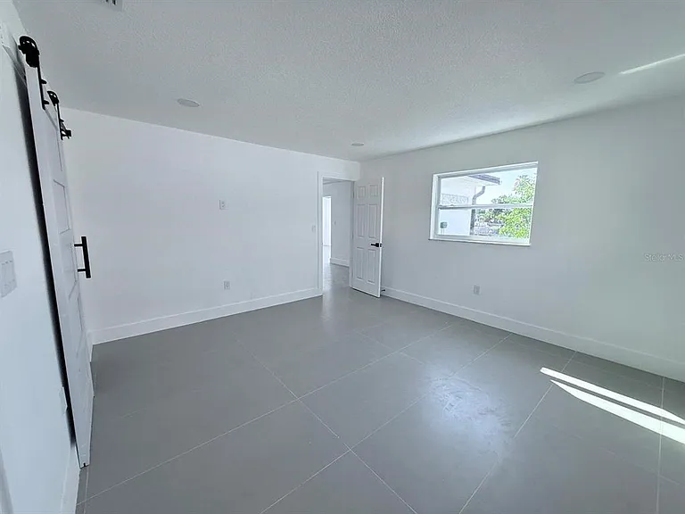 720 Capri Blvd — Photo 17