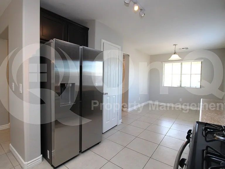 18620 W Larkspur Dr — Photo 6