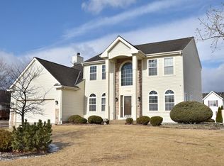 11066 W Arch Ct, Milwaukee, WI 53224