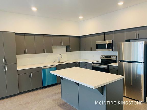 2nd image of 4055 Oakwood Ave #413