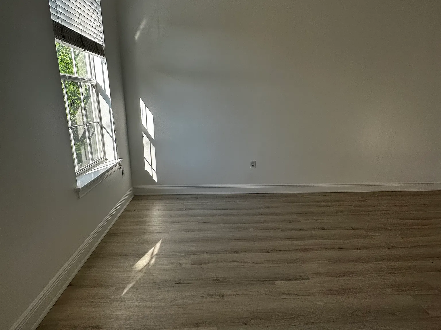 1520 Lake Baldwin Lane — Photo 4