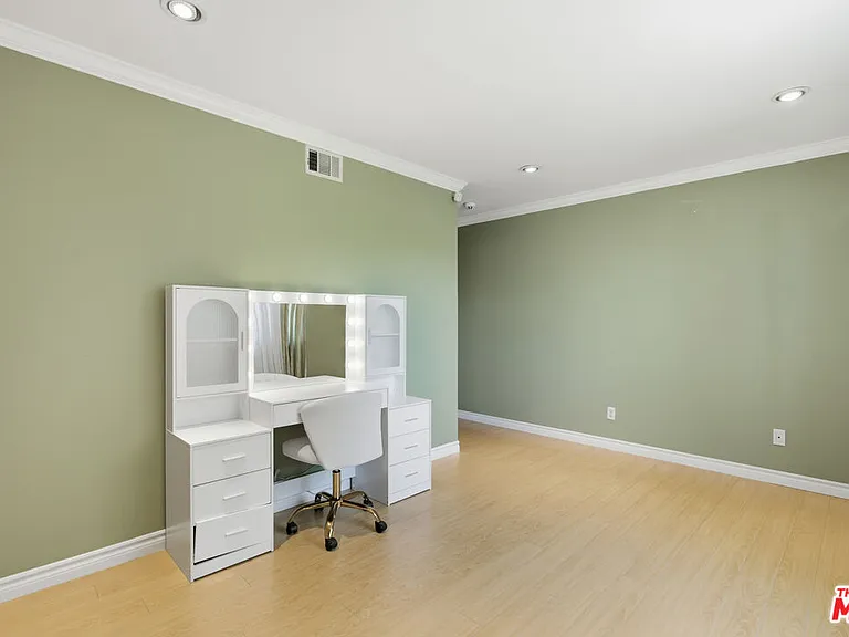 8739 McLennan Ave — Photo 35