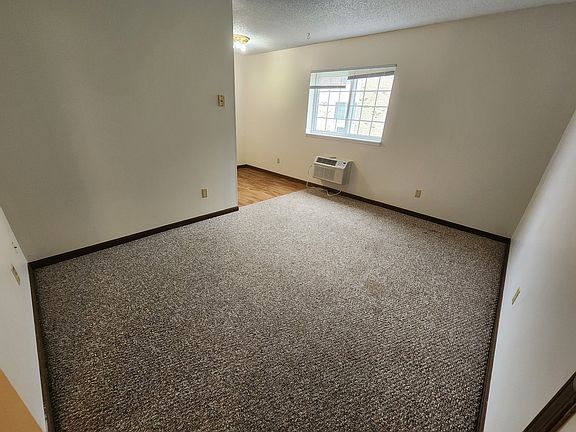 2nd image of 832 W Bigelow Ave #D-5
